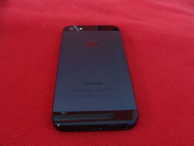 Cần bán gấp Iphone 5 đen, máy đẹp giá bèo, có PK - 1