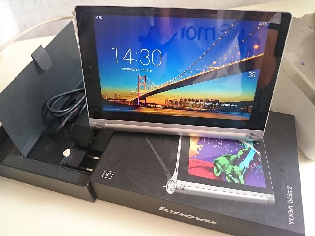 YOGA Tablet 2 -830LC màn Full HD IPS, 3G, Quadcore 2GB RAM, Fullbox BH 10-2015